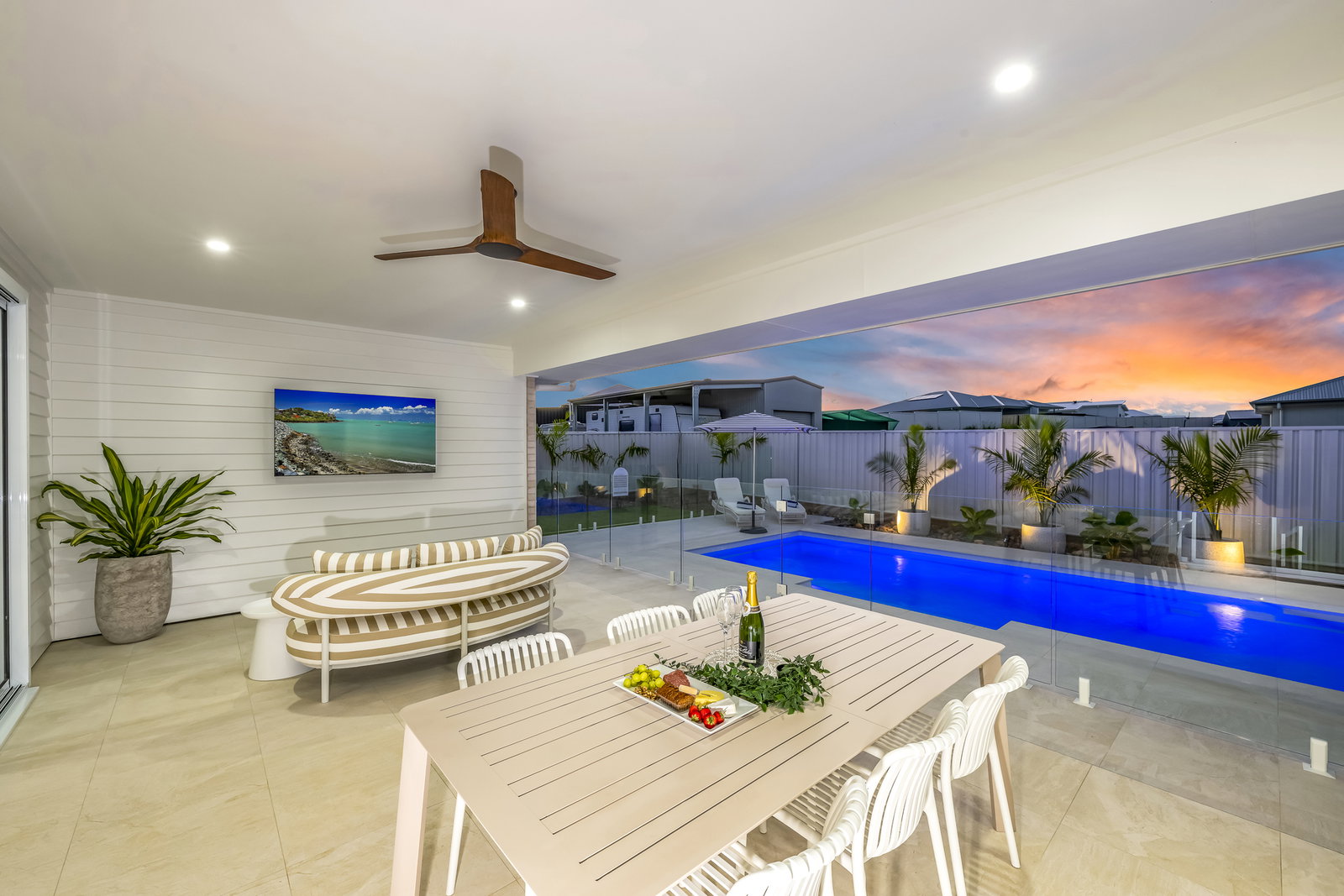 4 Sarazen Street, Coral Cove  QLD  4670