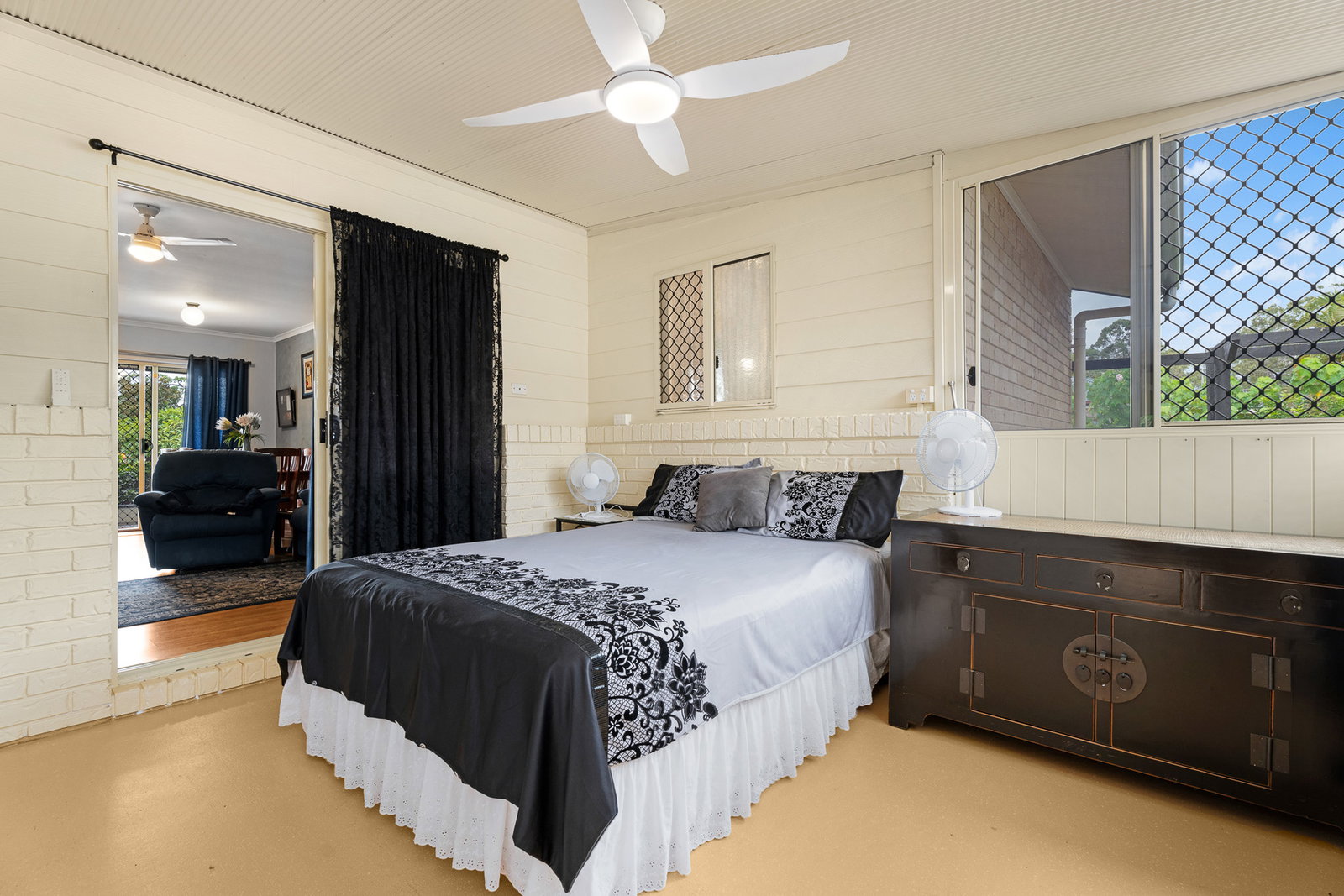 19 Brooke Court, Oakhurst  QLD  4650