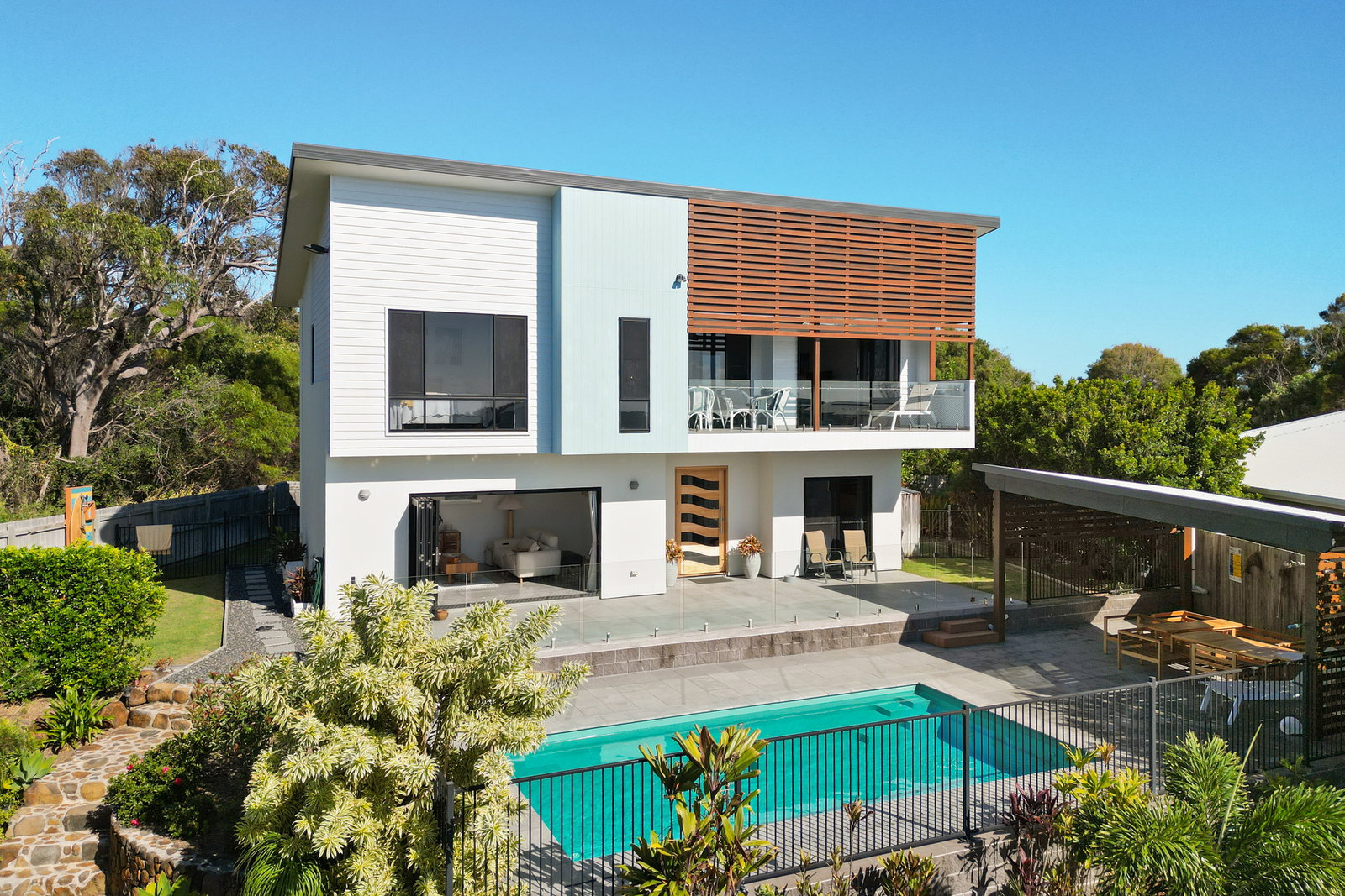 6 Seaview Court, Agnes Water  QLD  4677