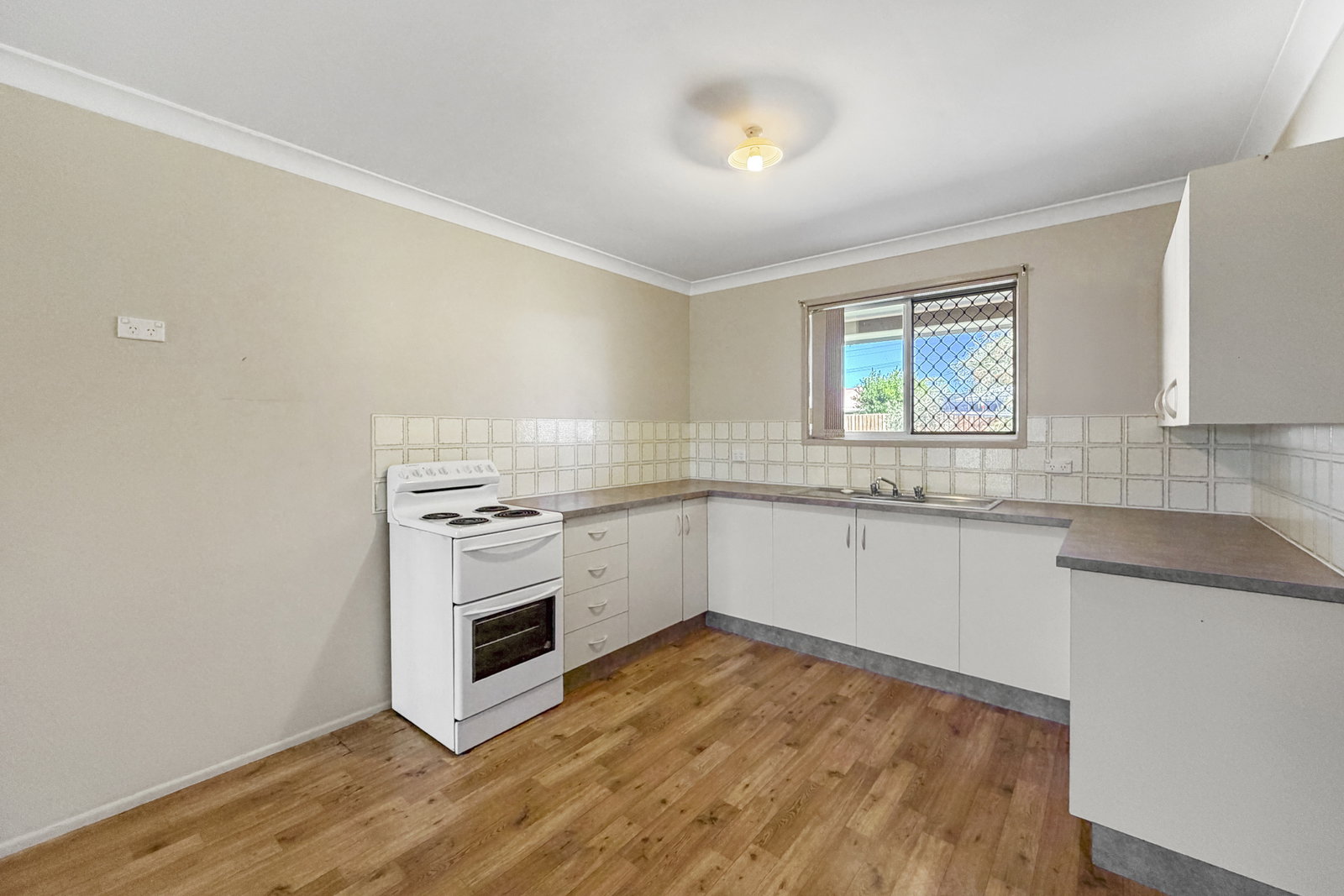 2/8 Jacques Court, Bargara  QLD  4670