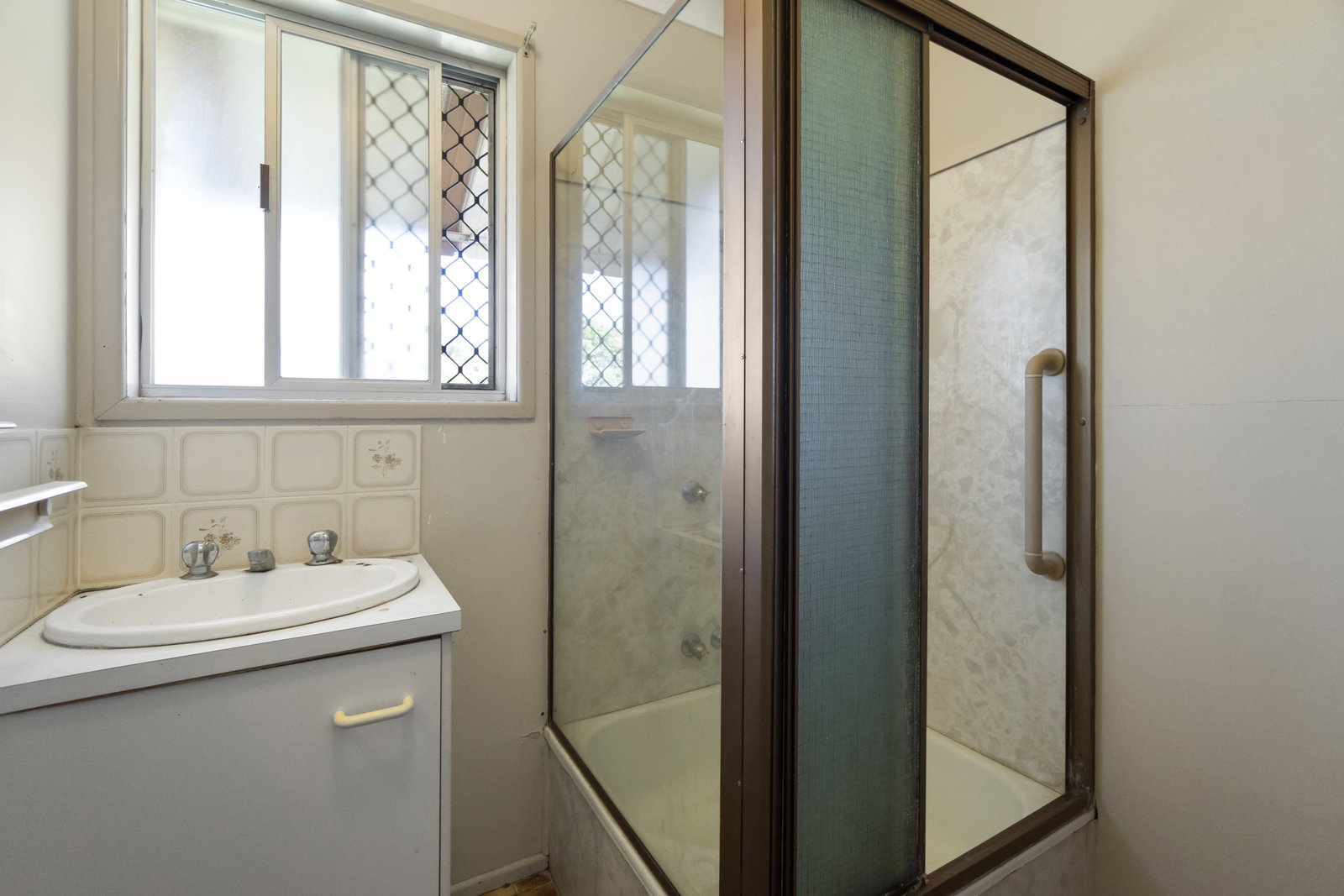 2/8 Jacques Court, Bargara  QLD  4670