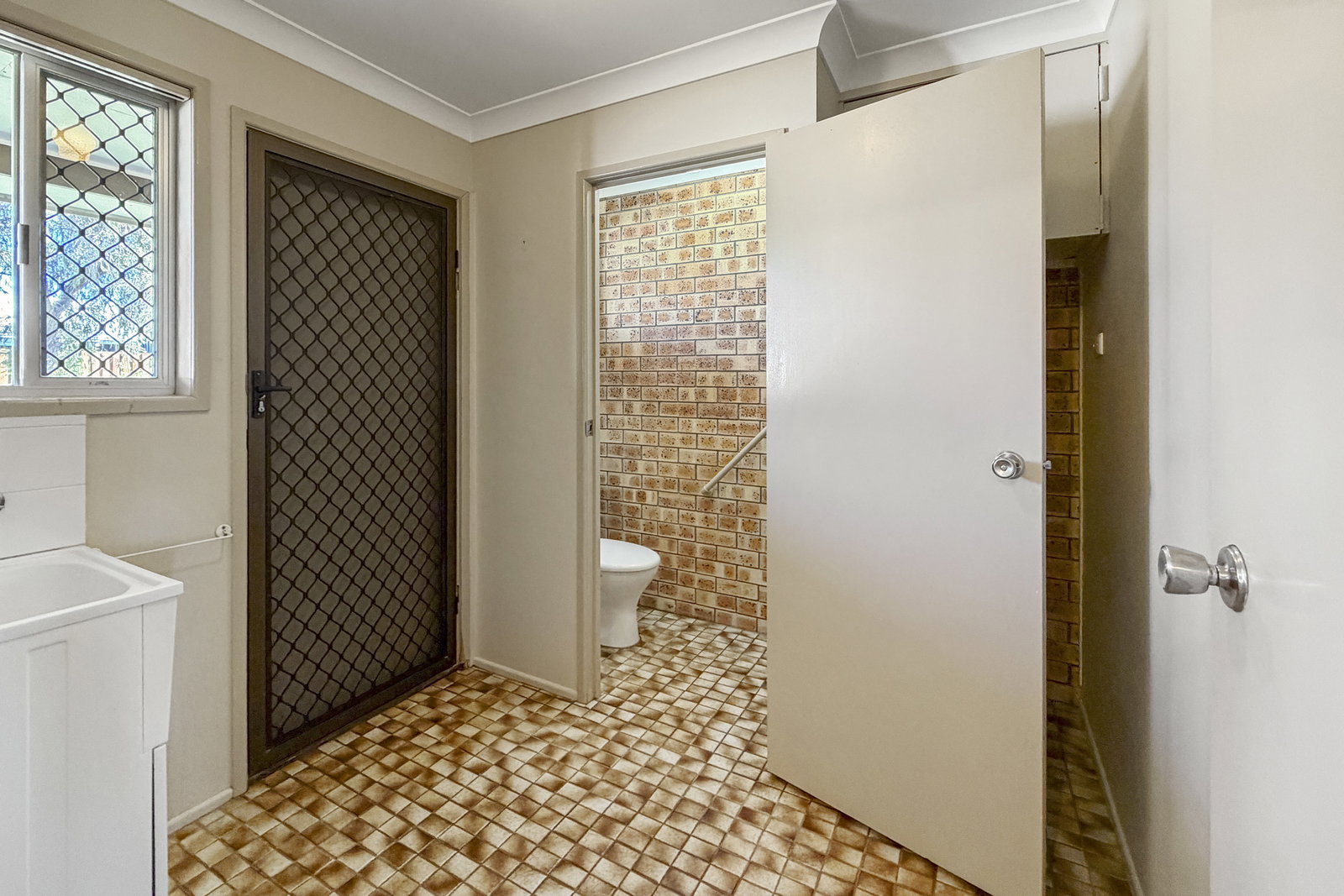 2/8 Jacques Court, Bargara  QLD  4670