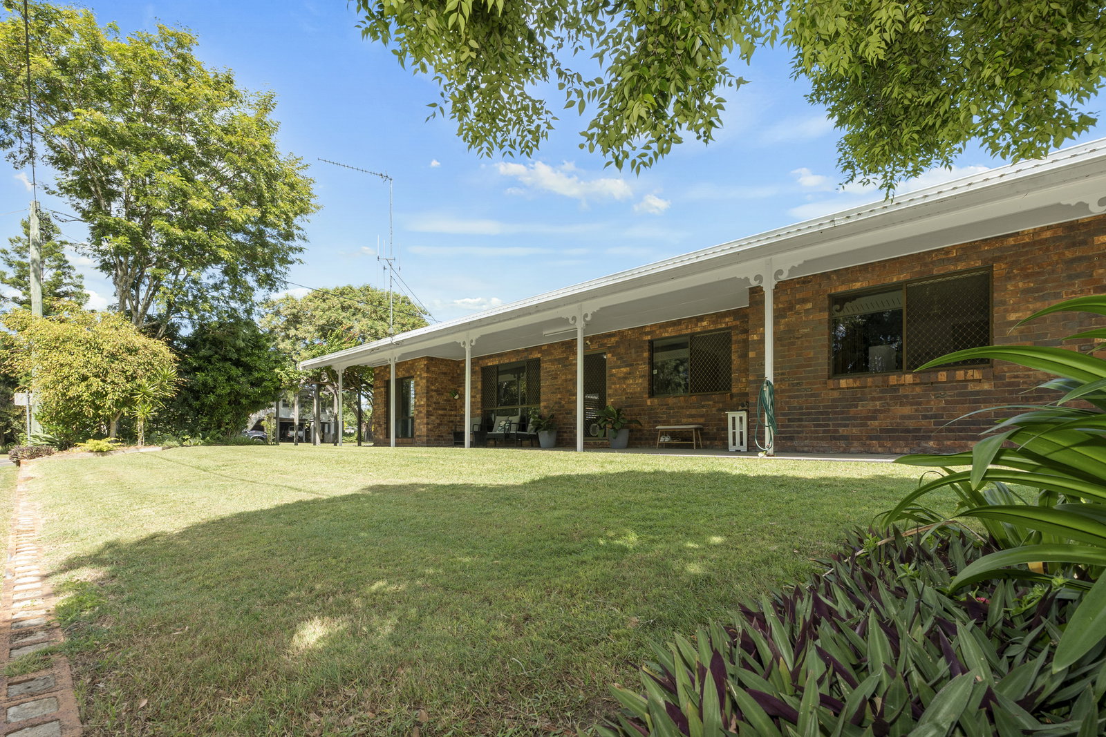 2 Downing Street, Gayndah  QLD  4625