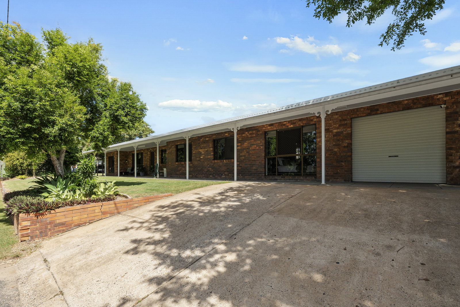 2 Downing Street, Gayndah  QLD  4625