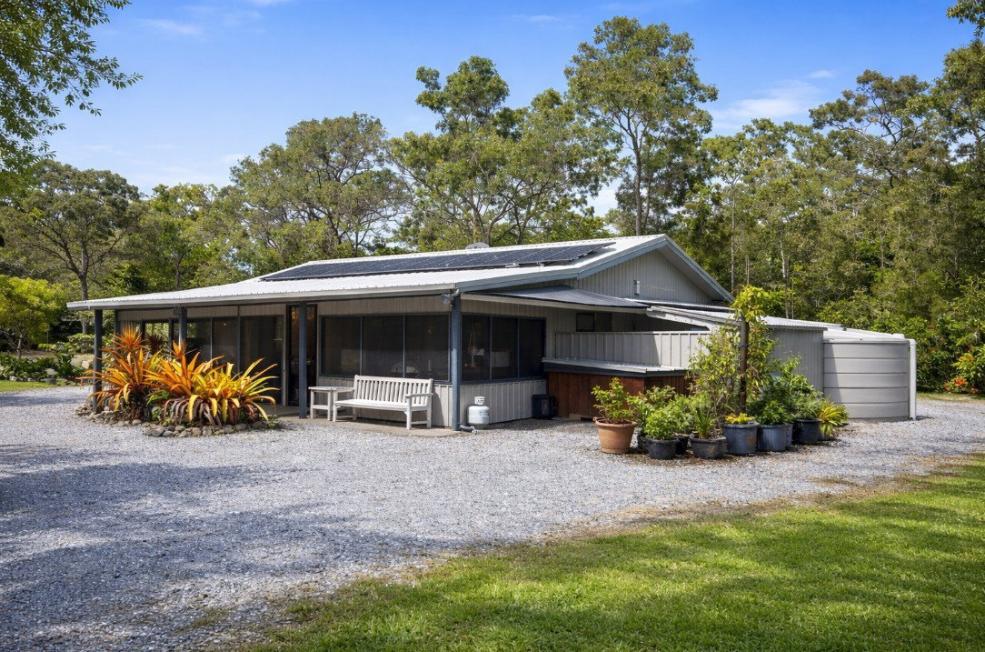 373 Lady Elliot Drive, Agnes Water  QLD  4677