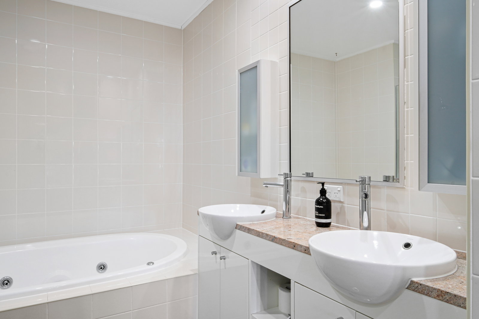 125/9-11 Beaches Village Circuit, Agnes Water  QLD  4677