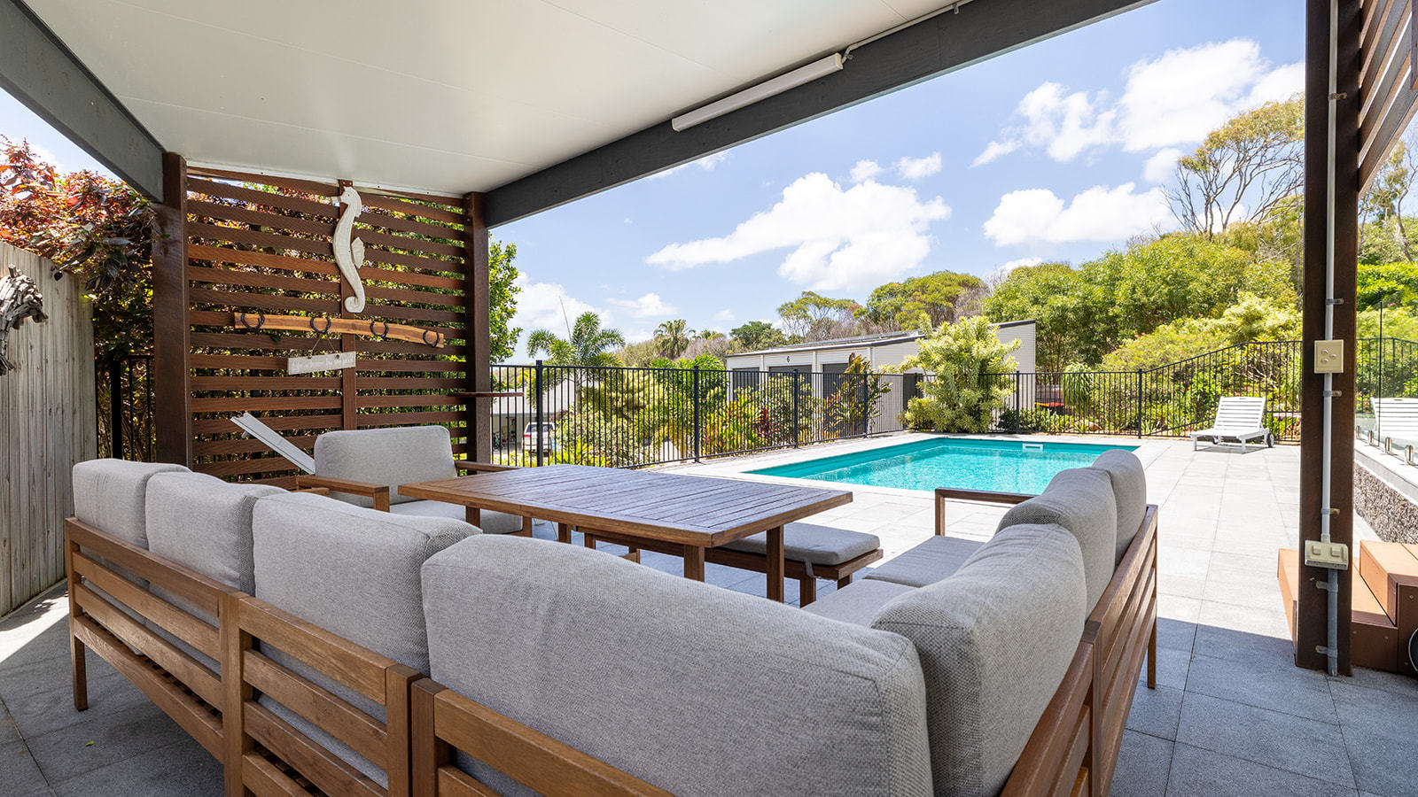 6 Seaview Court, Agnes Water  QLD  4677