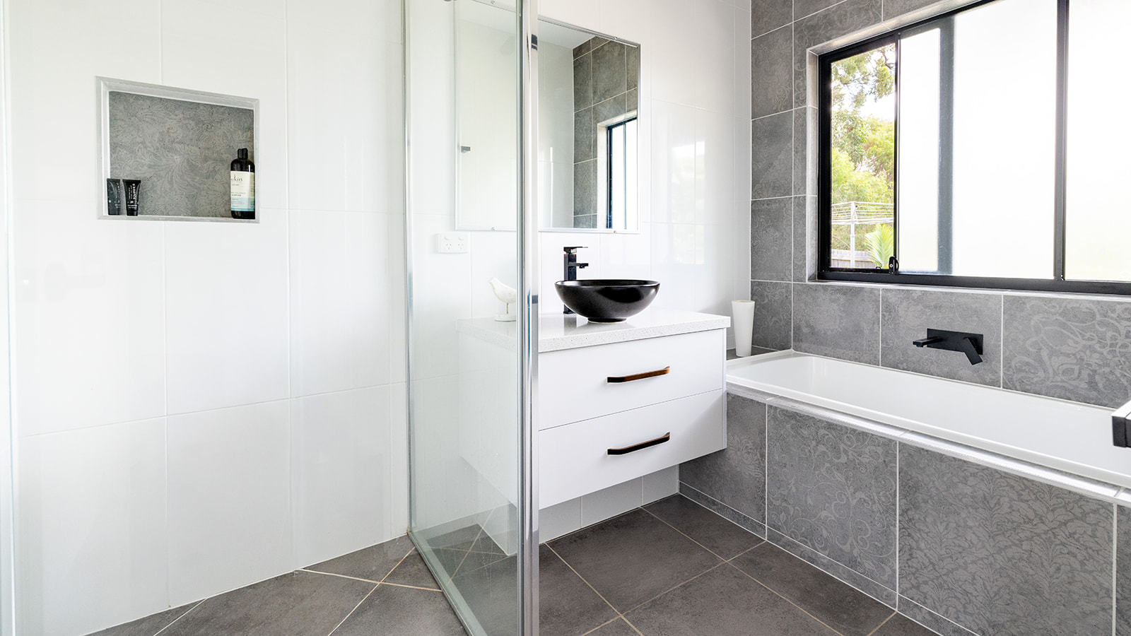 6 Seaview Court, Agnes Water  QLD  4677