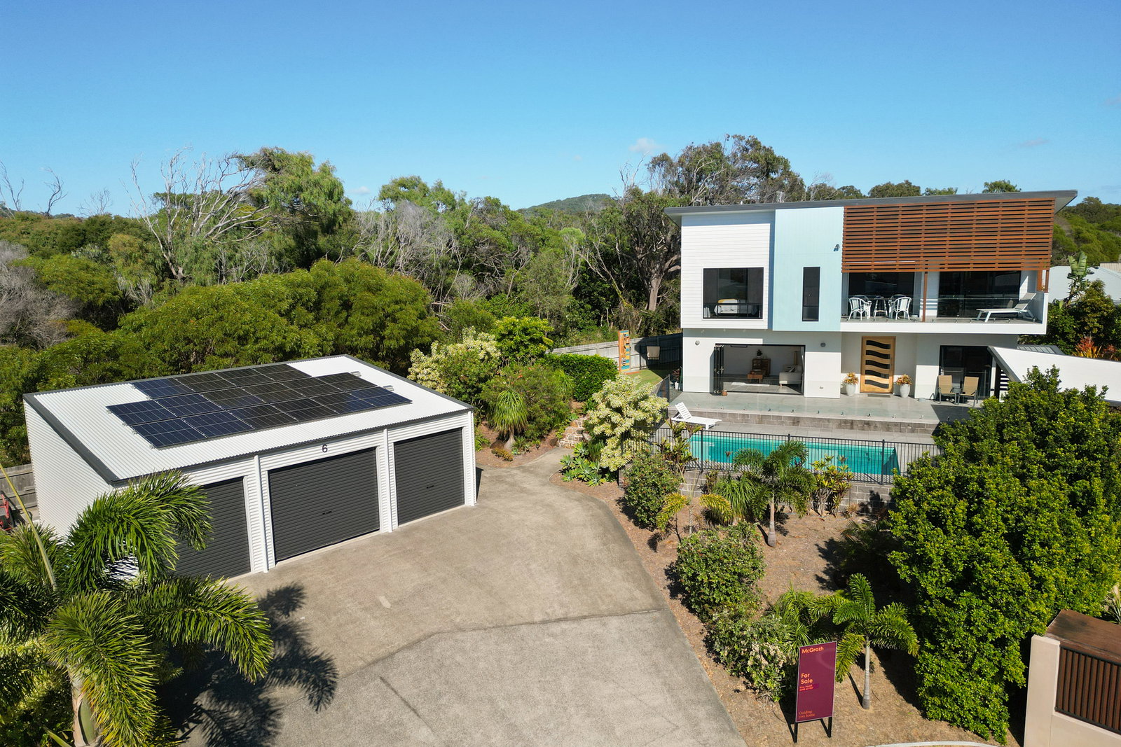 6 Seaview Court, Agnes Water  QLD  4677