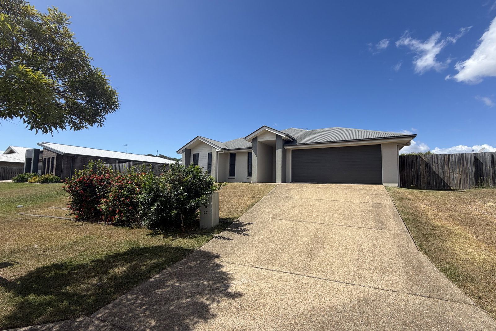 27 Parkway Crescent, Kirkwood  QLD  4680