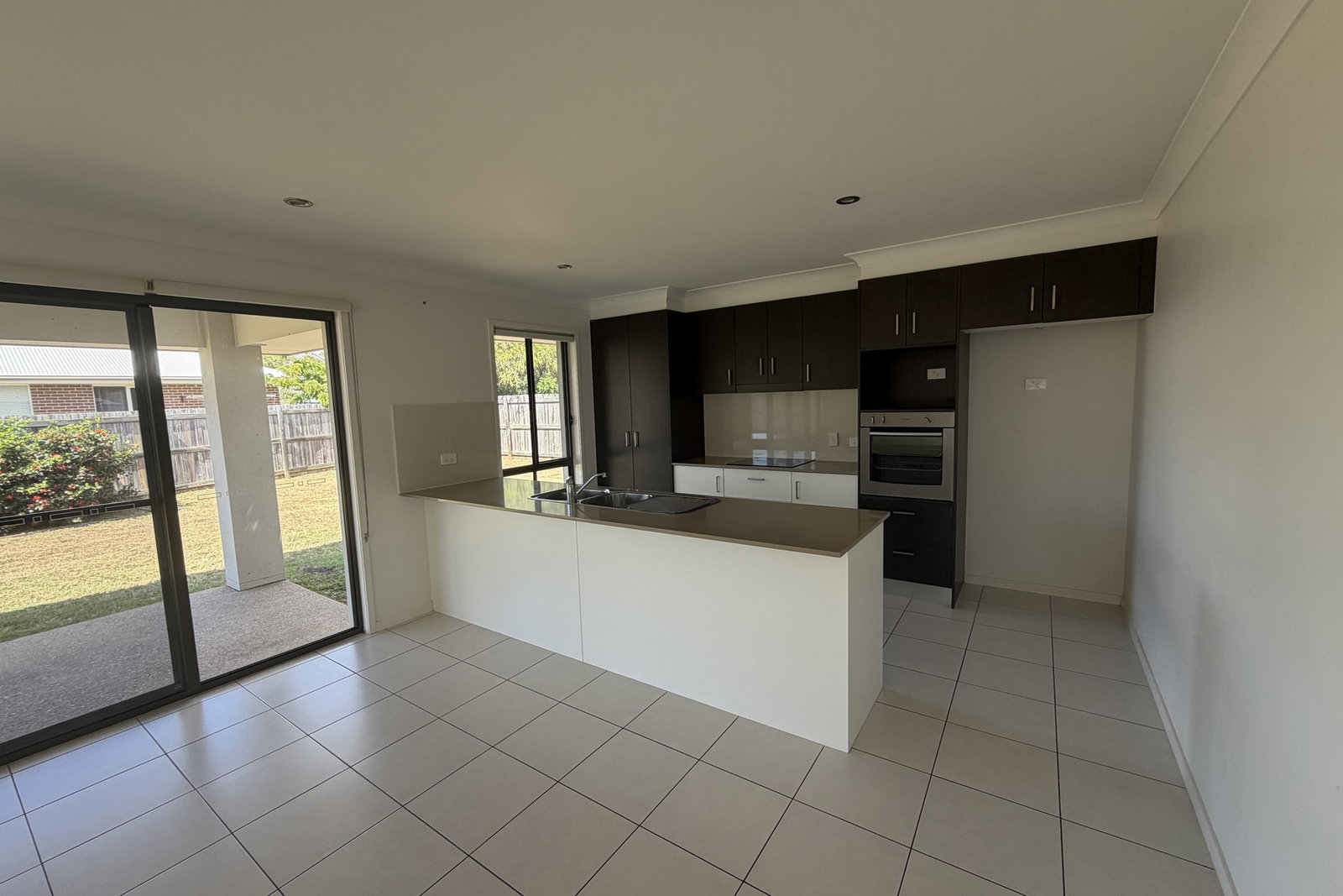 27 Parkway Crescent, Kirkwood  QLD  4680