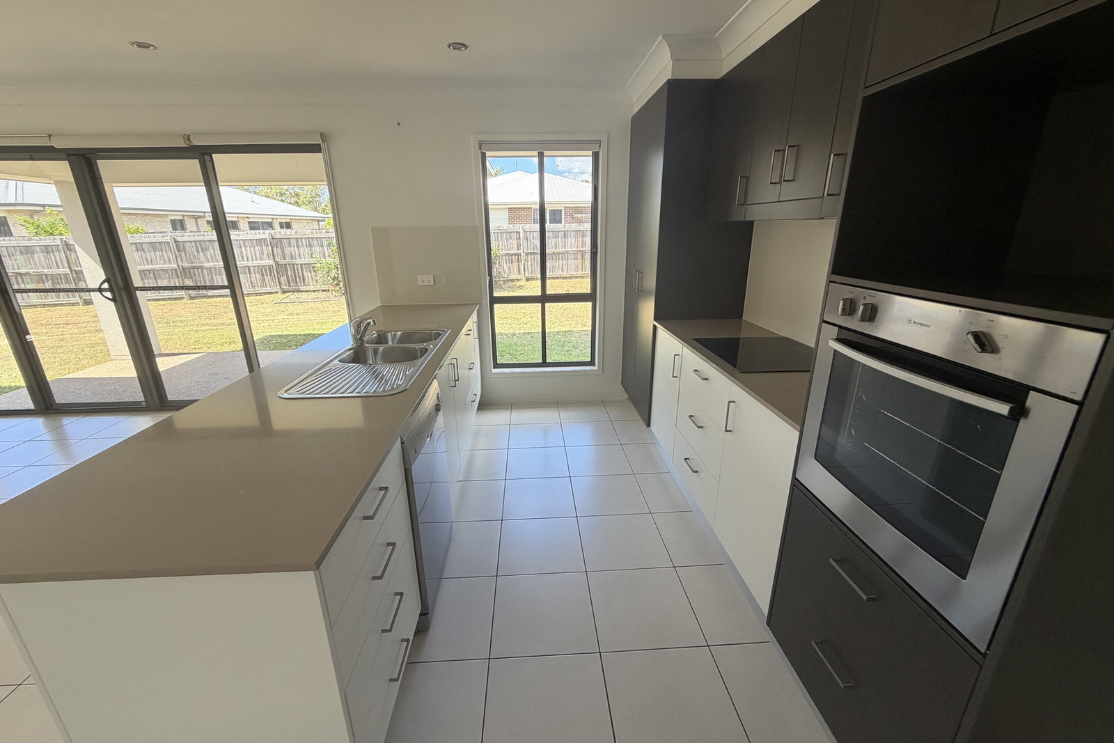 27 Parkway Crescent, Kirkwood  QLD  4680