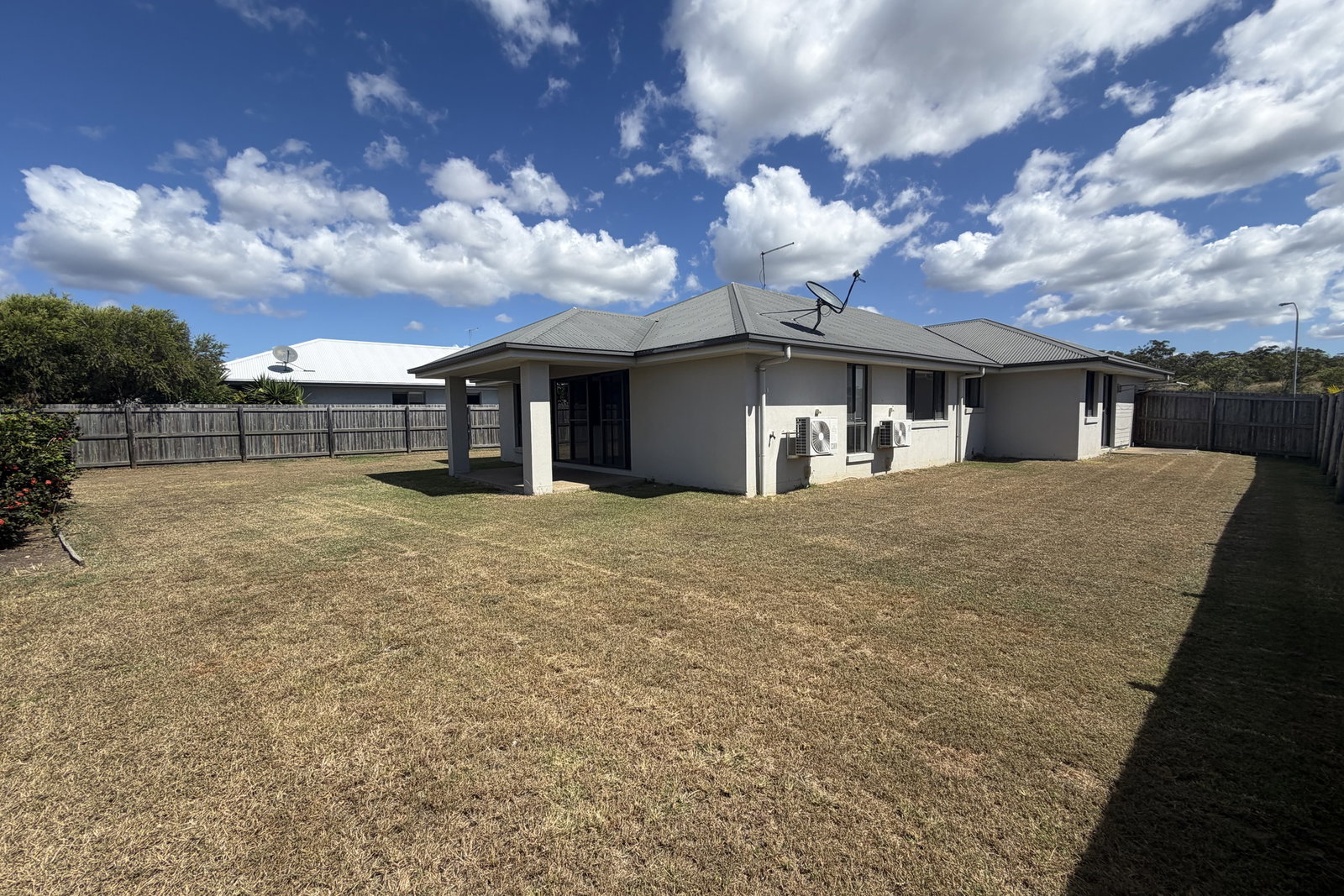 27 Parkway Crescent, Kirkwood  QLD  4680