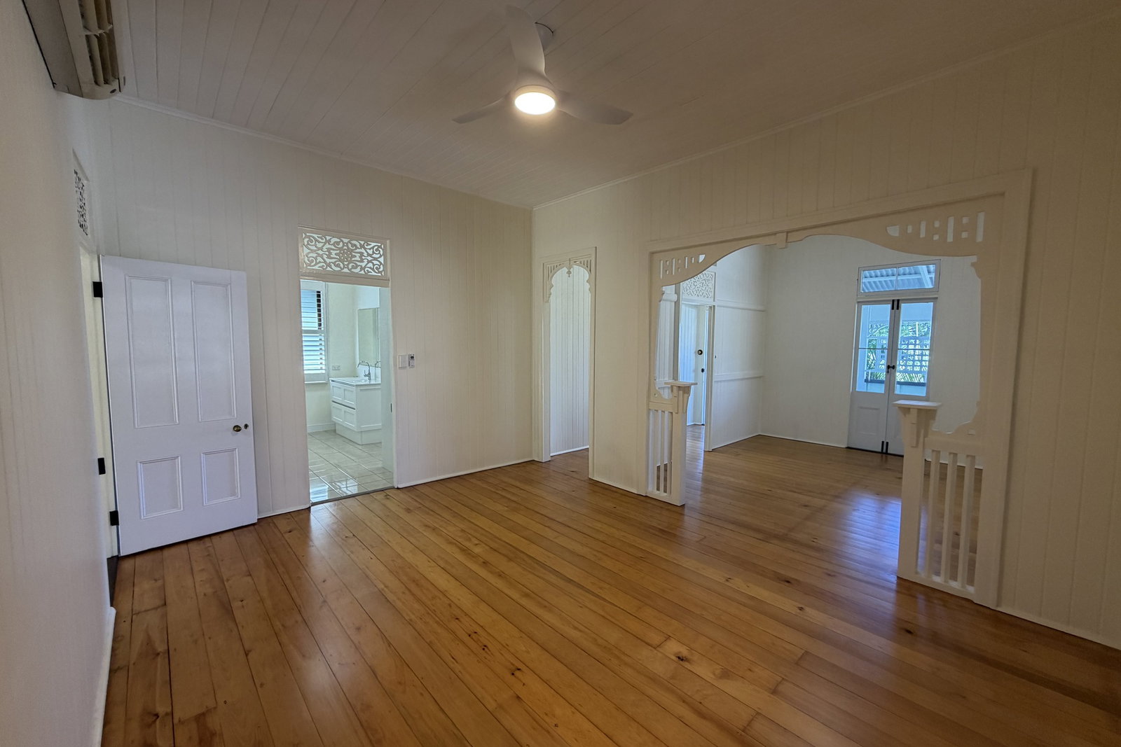 213 Auckland Street, South Gladstone  QLD  4680