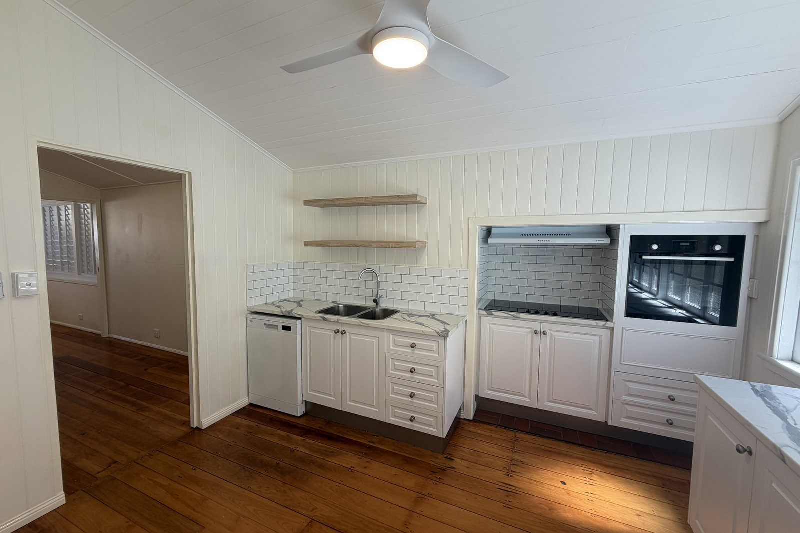 213 Auckland Street, South Gladstone  QLD  4680