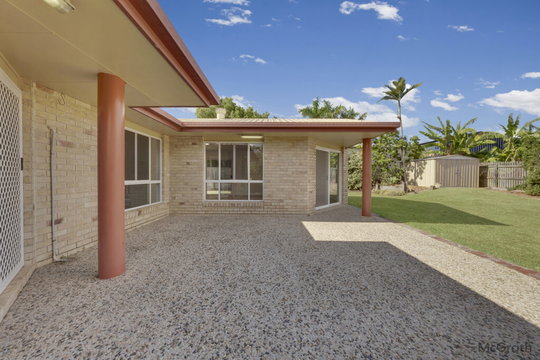 4 Cania Way, Clinton  QLD  4680