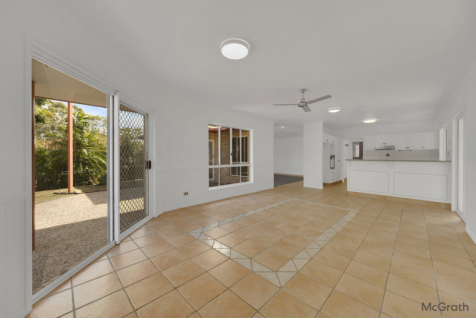 4 Cania Way, Clinton  QLD  4680