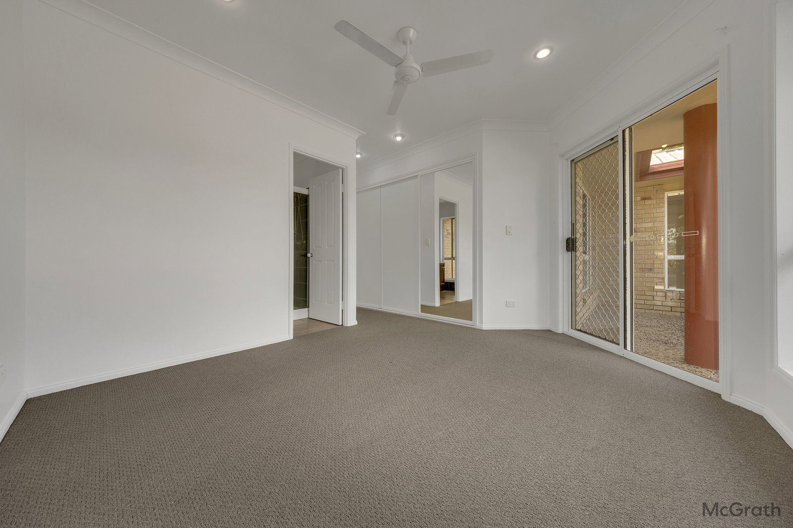 4 Cania Way, Clinton  QLD  4680