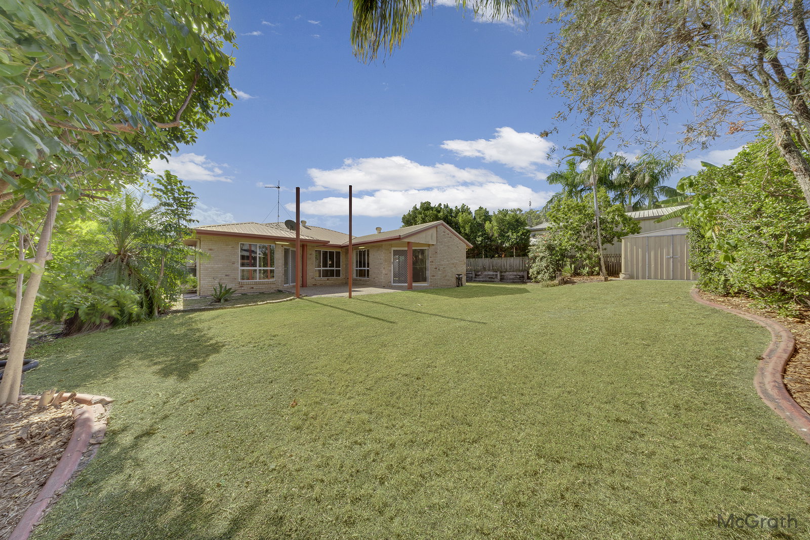 4 Cania Way, Clinton  QLD  4680