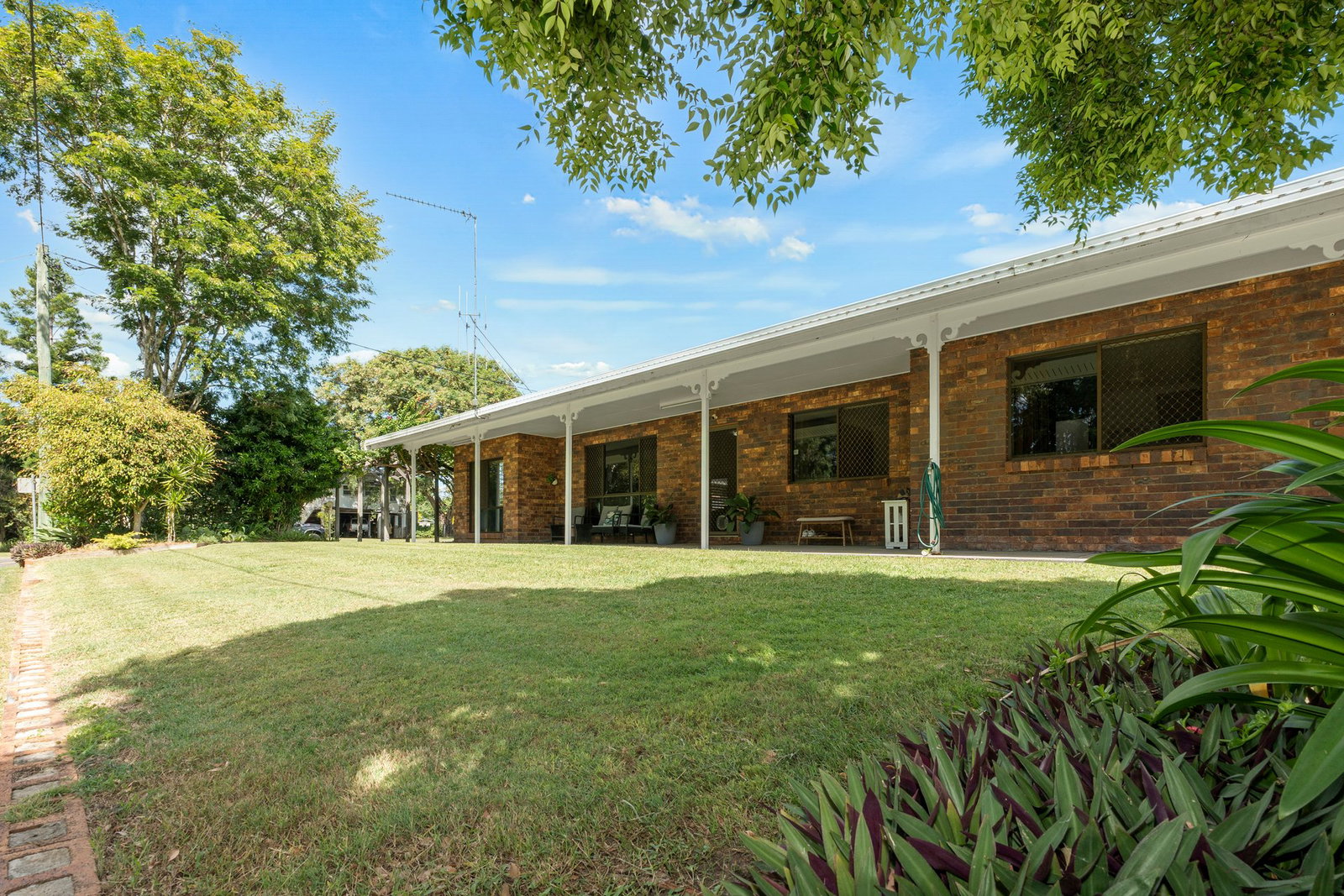 2 Downing Street, Gayndah  QLD  4625