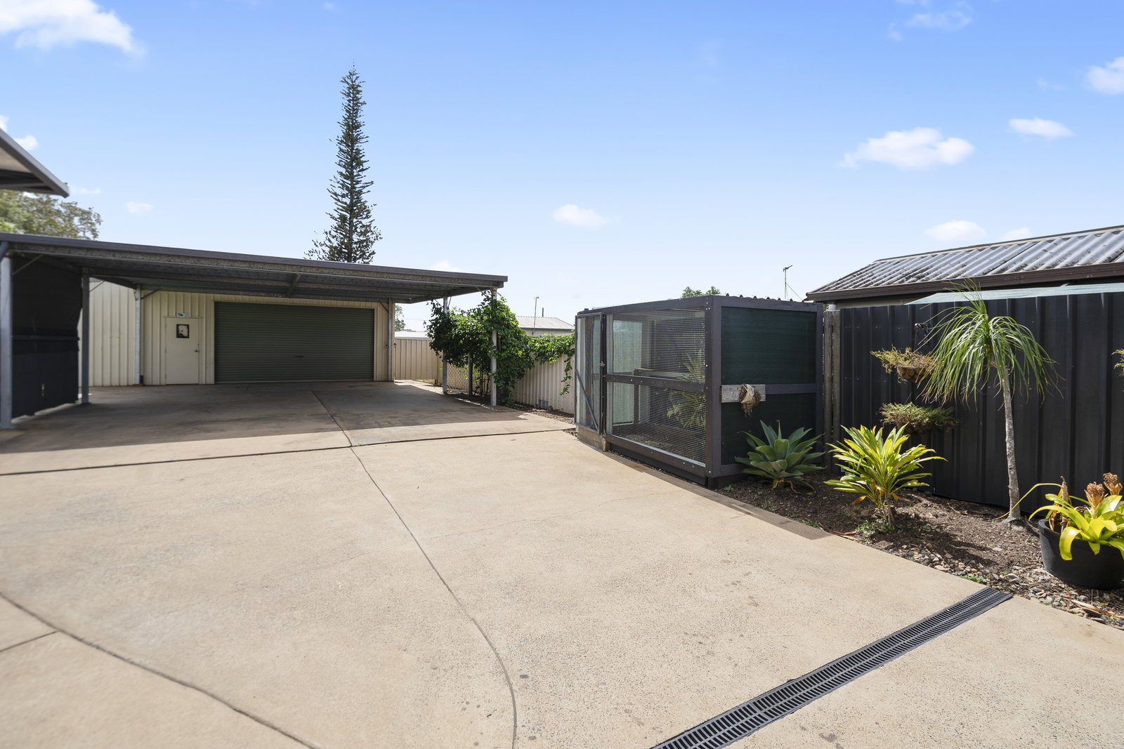 1 Alice Street, Walkervale  QLD  4670