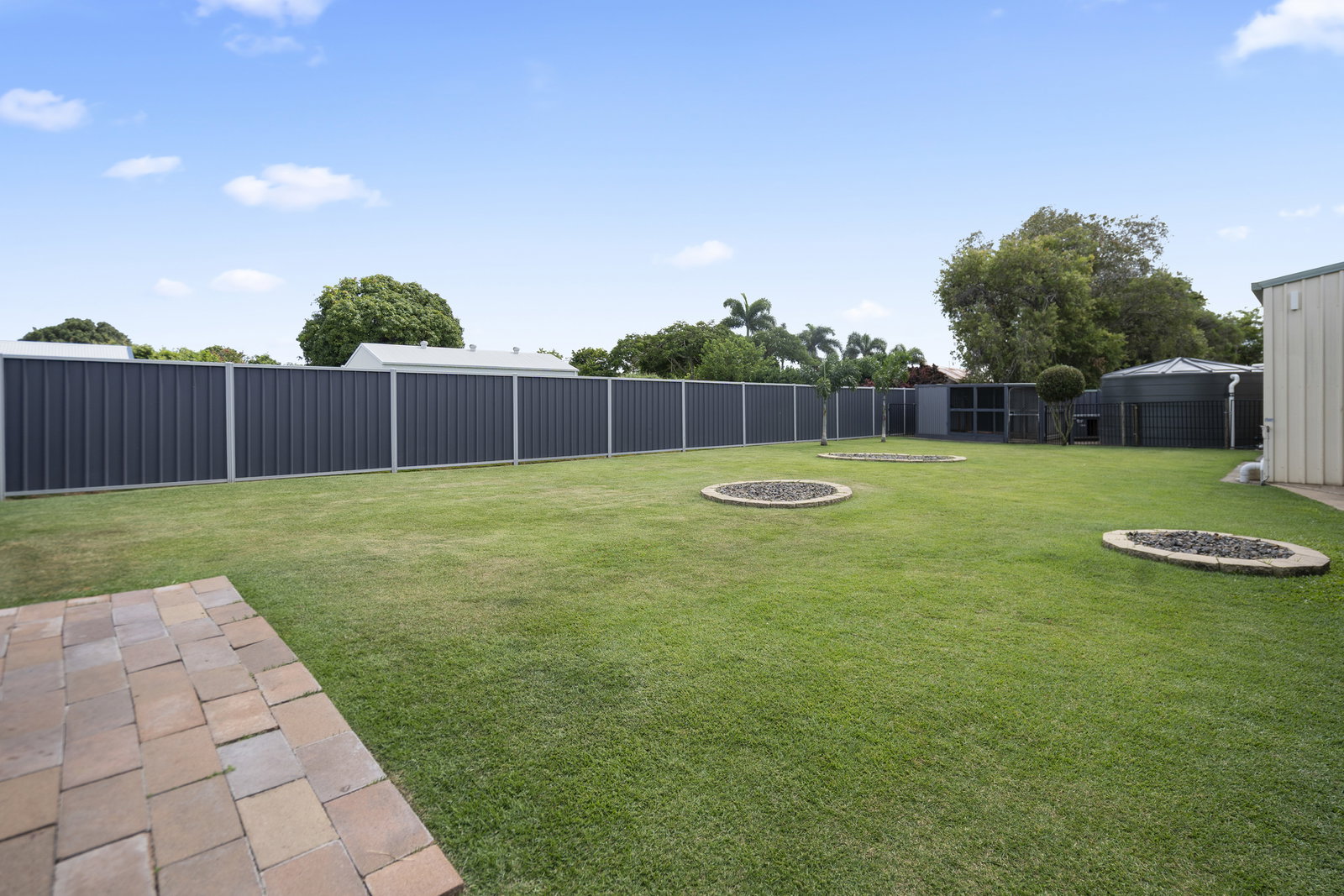 1 Alice Street, Walkervale  QLD  4670
