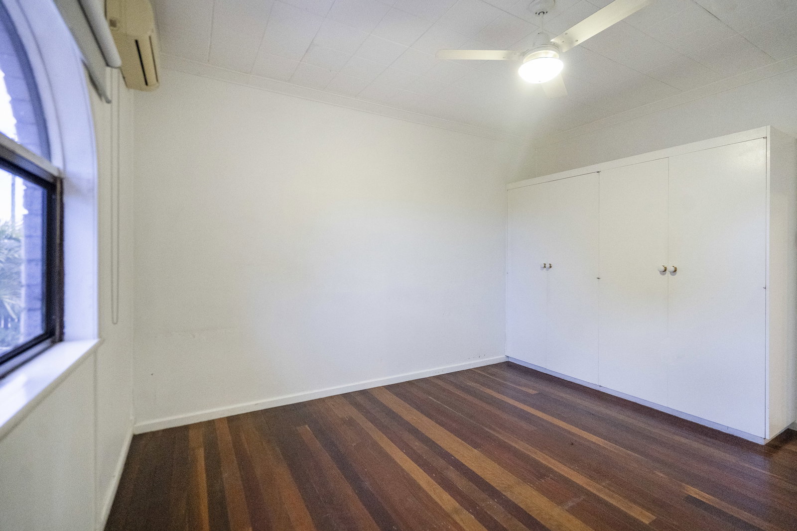 1 Alice Street, Walkervale  QLD  4670