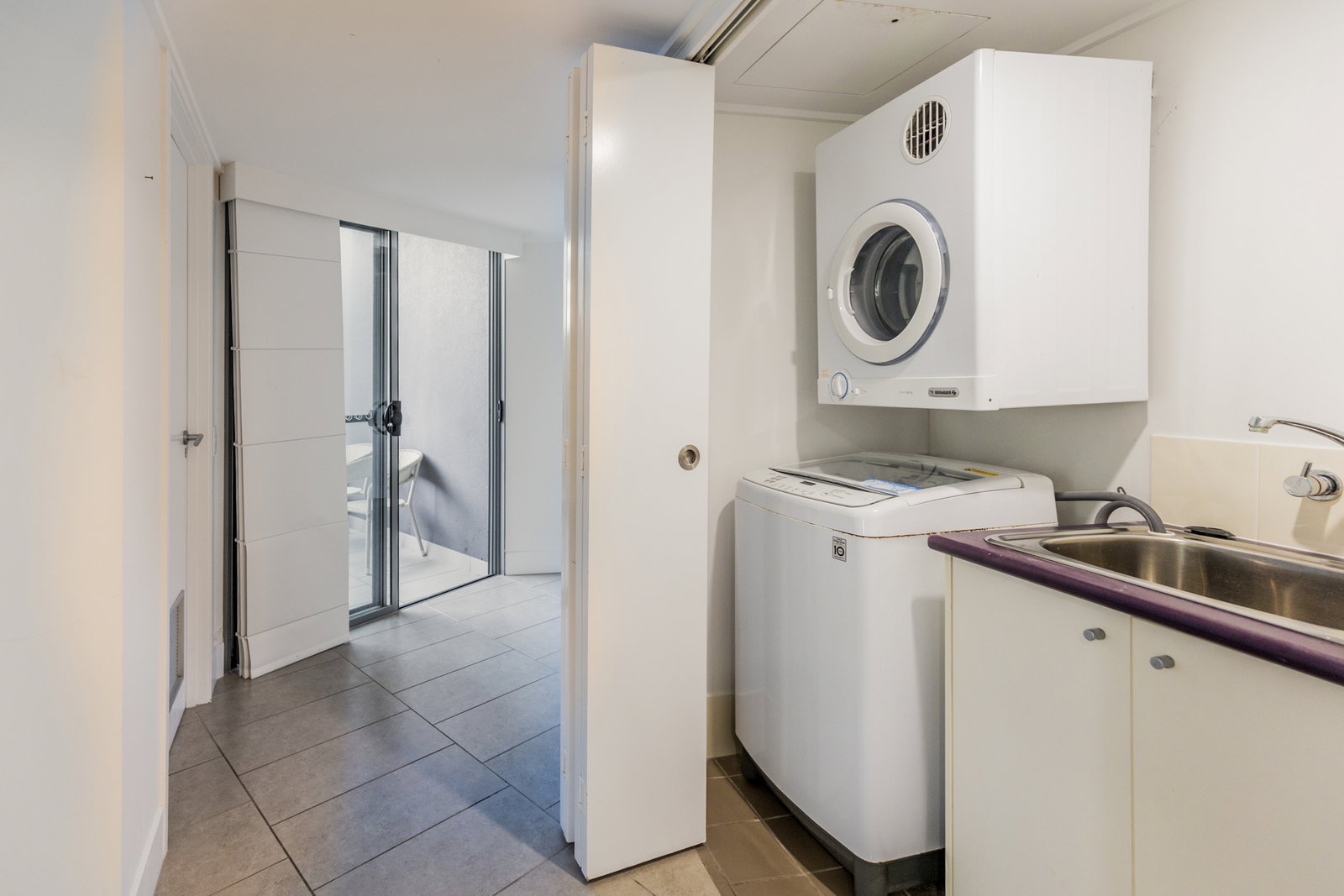300/11 Beaches Village Circuit, Agnes Water  QLD  4677