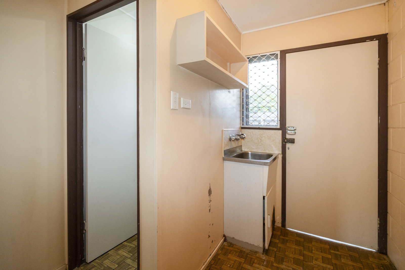 4/8 Avoca Street, Bundaberg West  QLD  4670