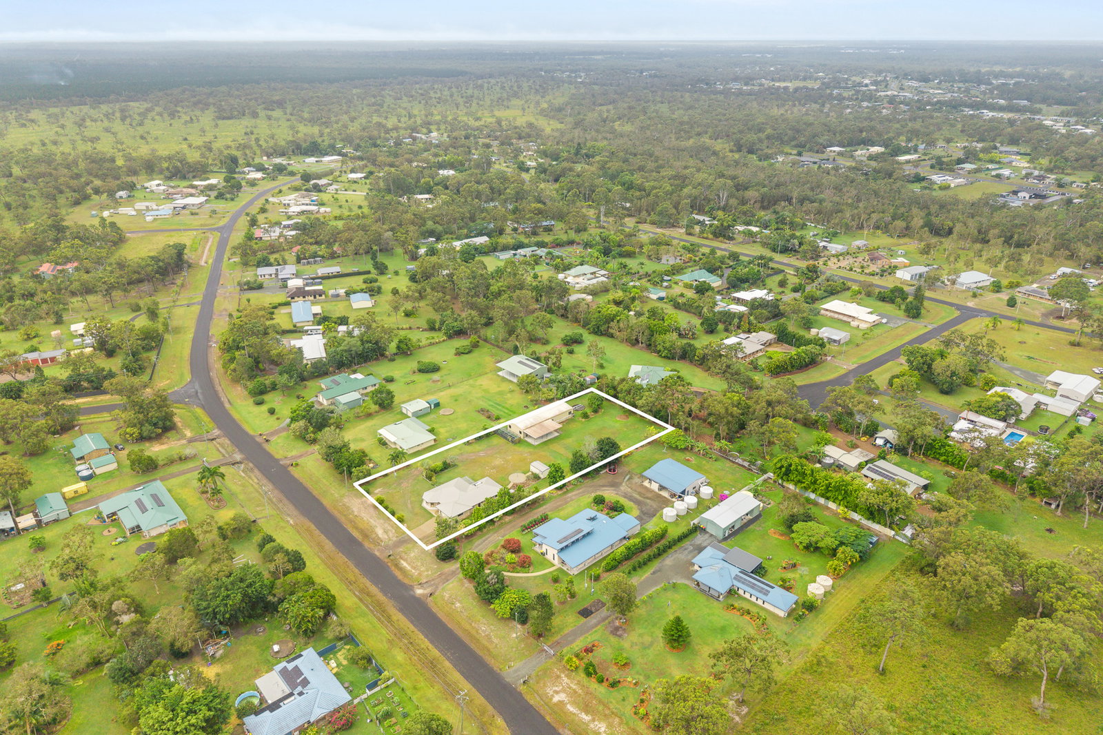 255 Woocoo Drive, Oakhurst  QLD  4650