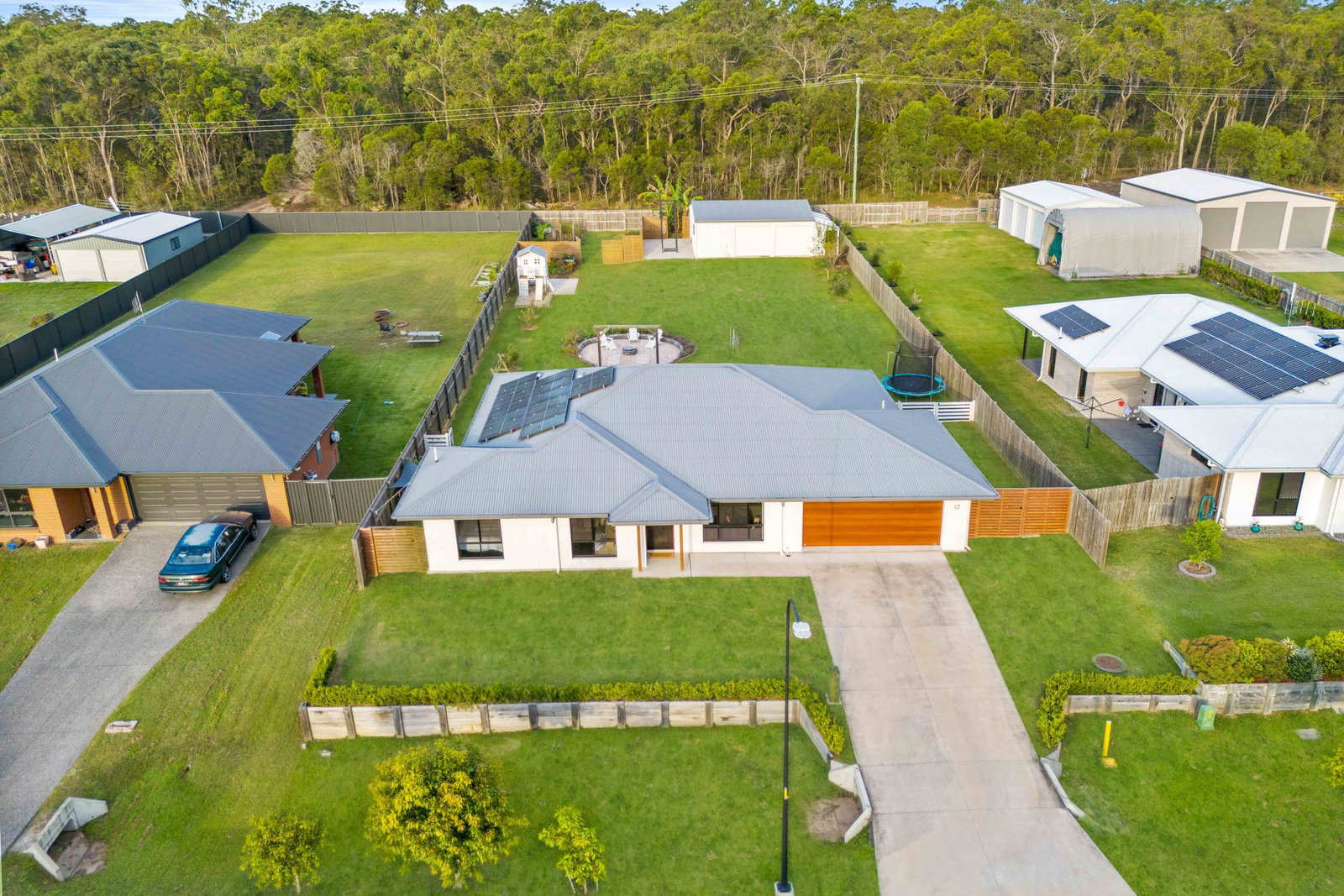 27 Finch Street, Oakhurst  QLD  4650