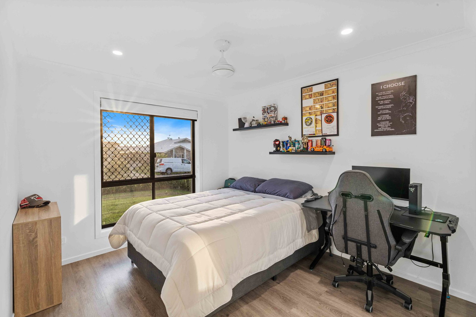 27 Finch Street, Oakhurst  QLD  4650