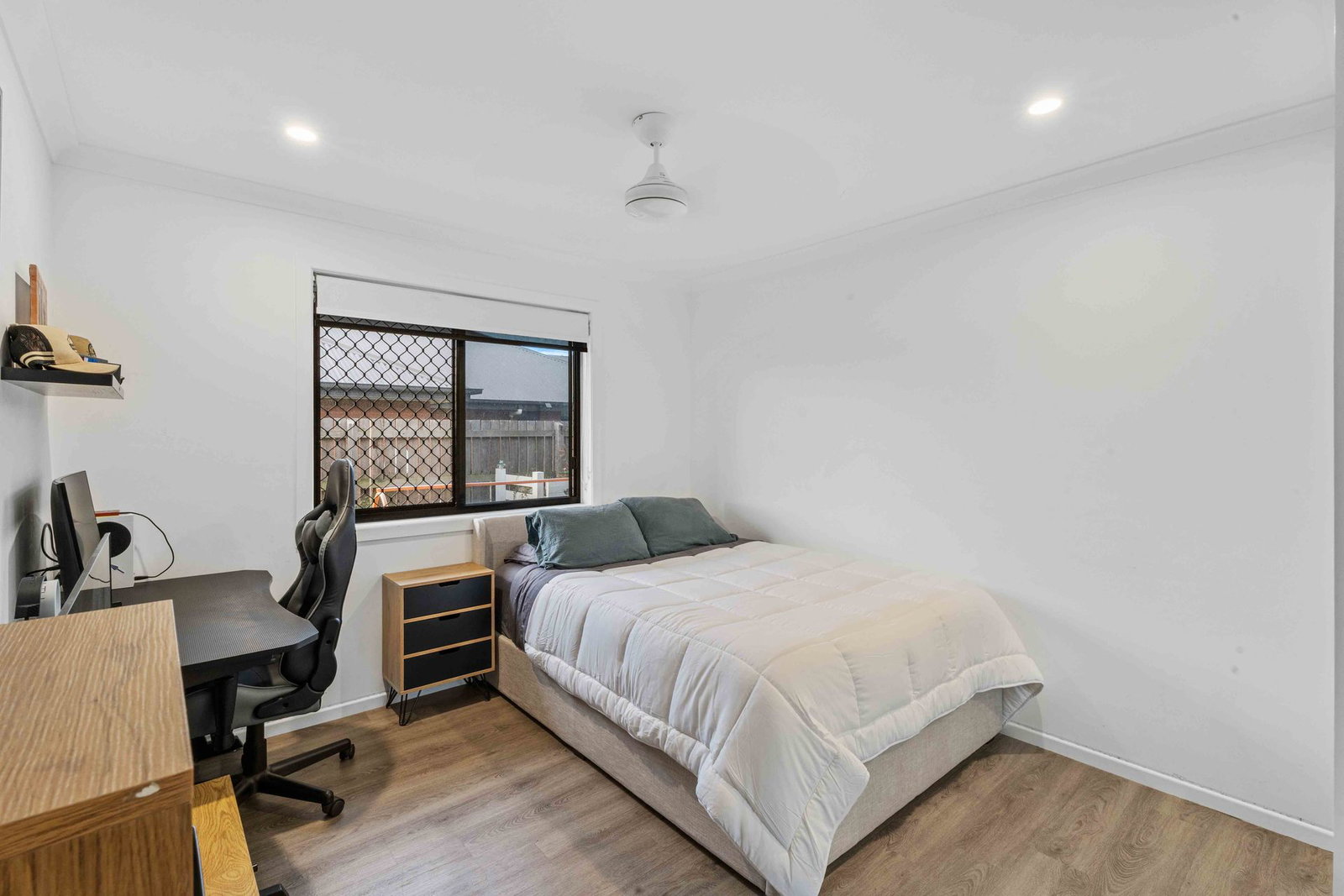 27 Finch Street, Oakhurst  QLD  4650