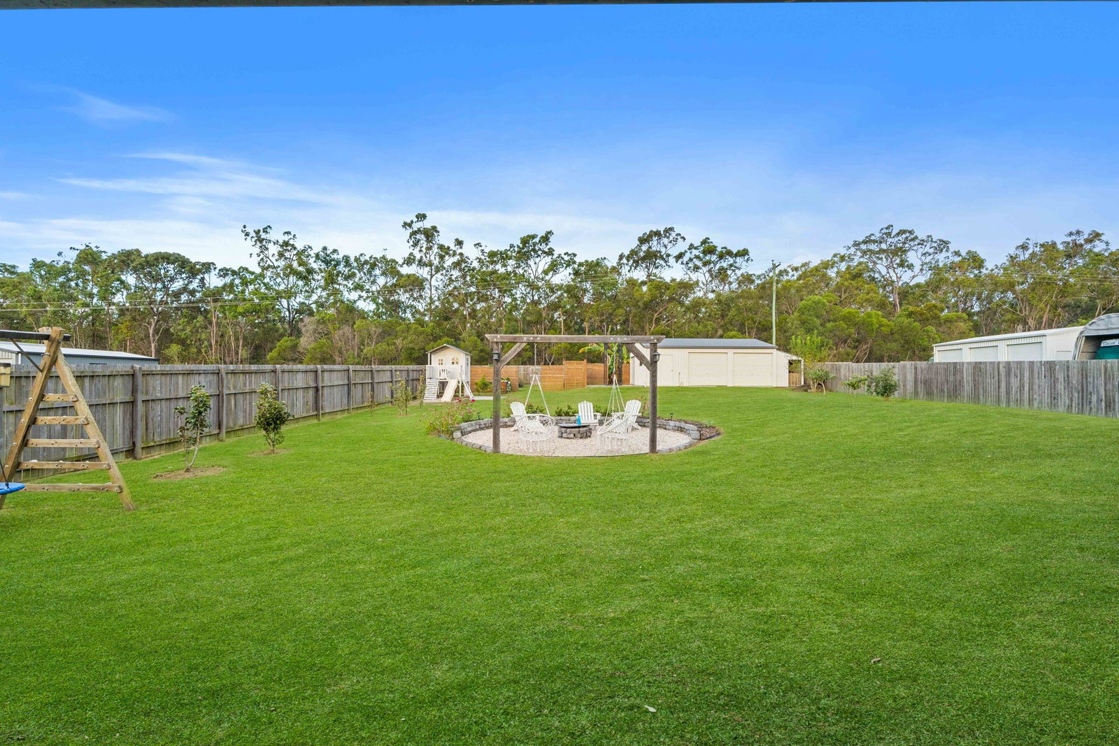 27 Finch Street, Oakhurst  QLD  4650