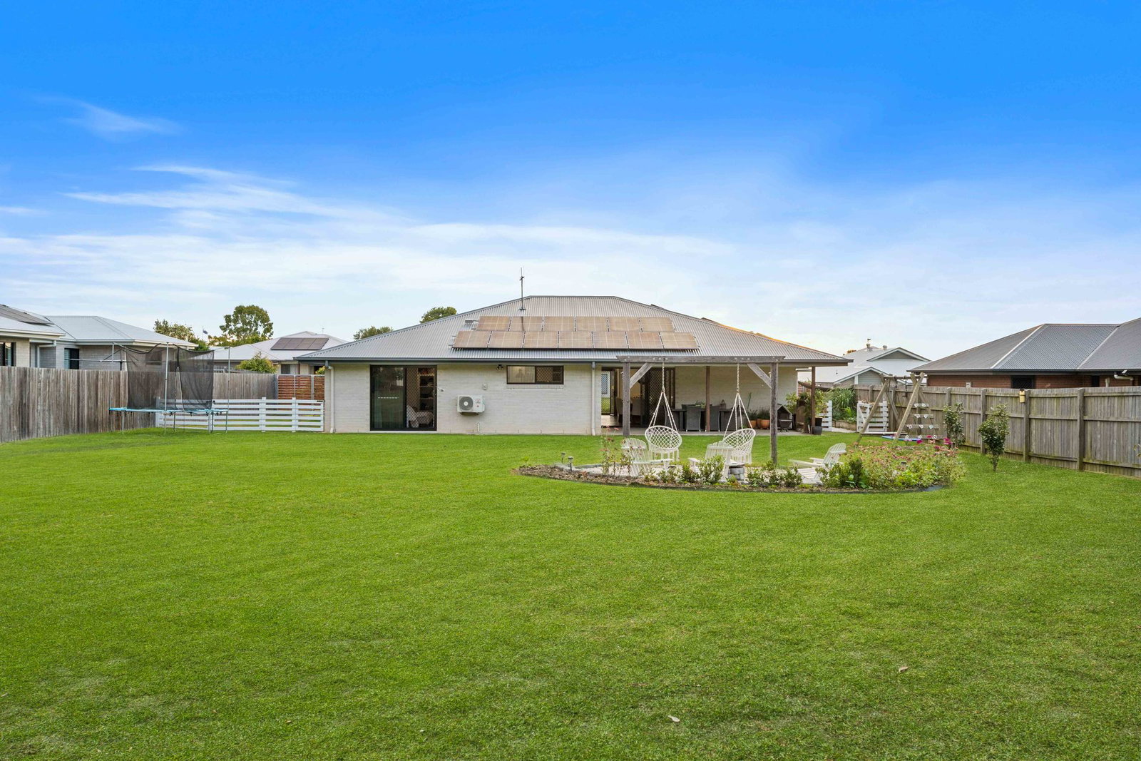 27 Finch Street, Oakhurst  QLD  4650