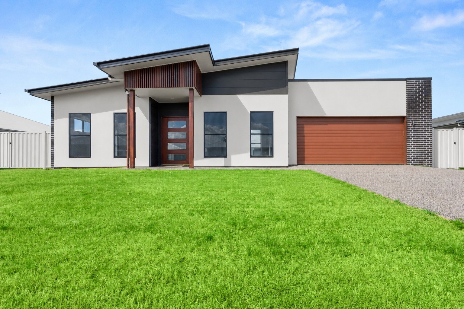 17 Mataranka Circuit, Nikenbah  QLD  4655