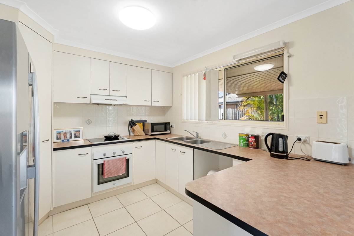 3 Bronton Way, Point Vernon  QLD  4655