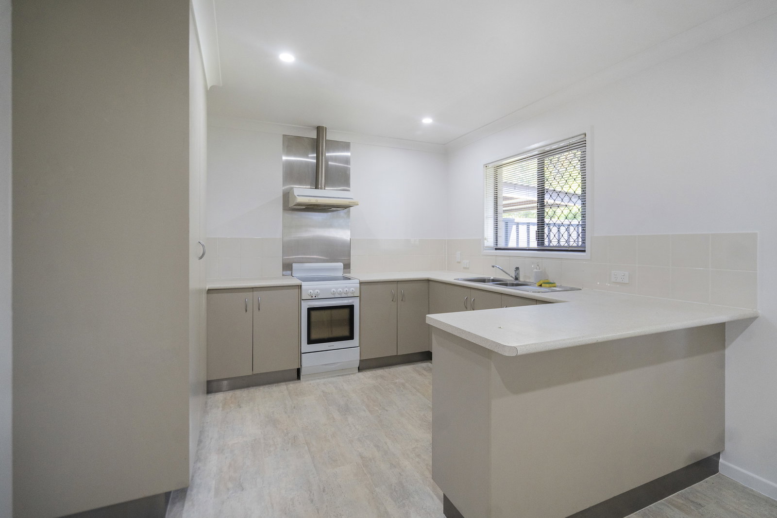 1/16 Hargreaves Street, Bundaberg South  QLD  4670