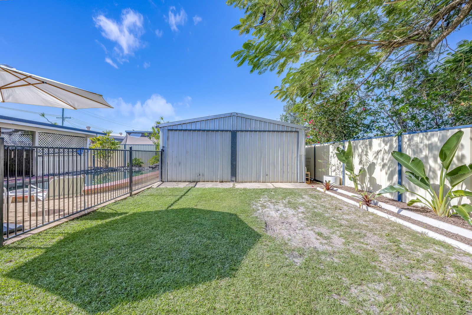 6 McLachlan Drive, Avenell Heights  QLD  4670