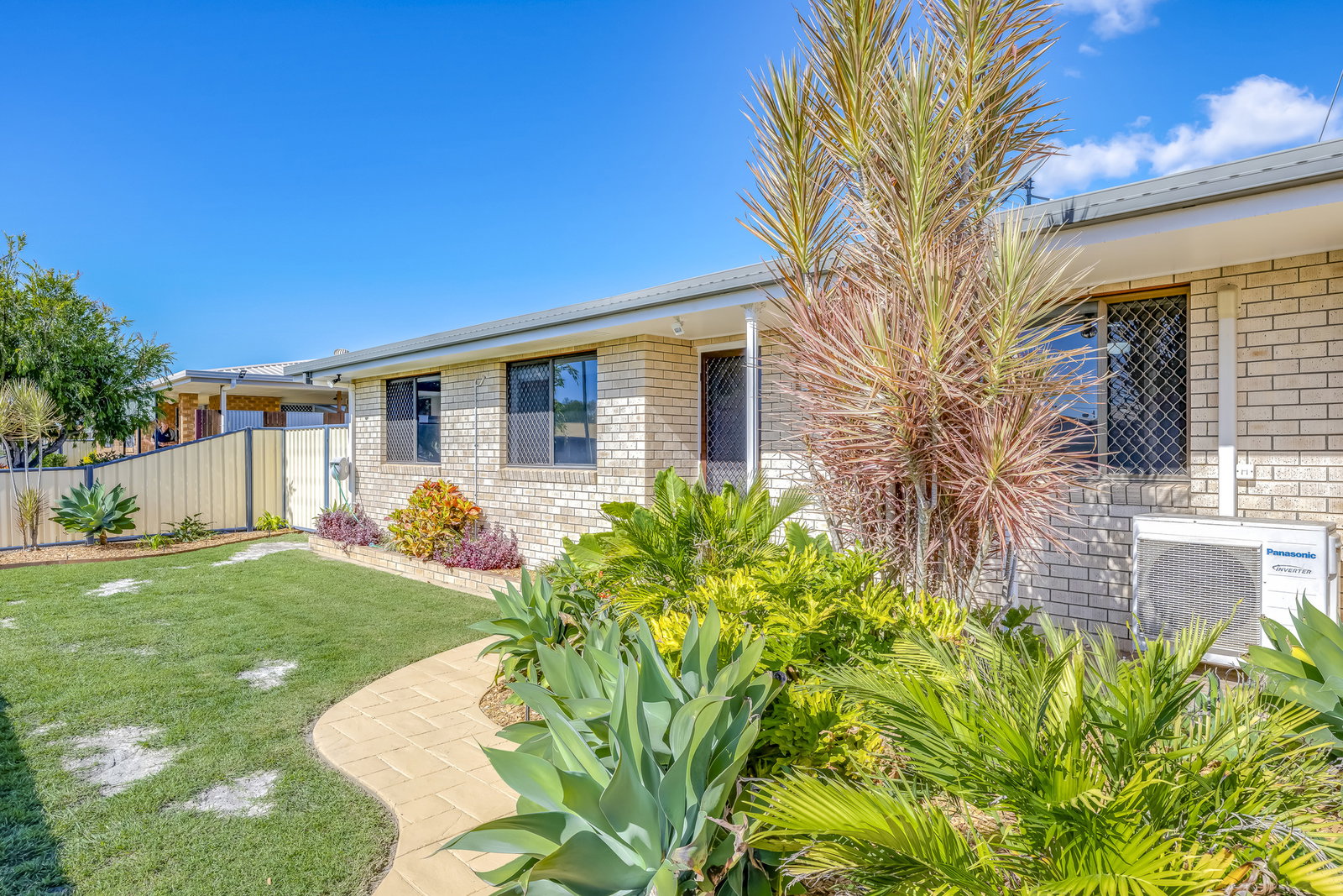 6 McLachlan Drive, Avenell Heights  QLD  4670