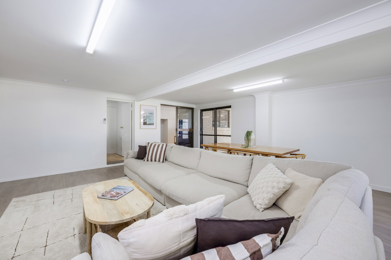 6 McLachlan Drive, Avenell Heights  QLD  4670