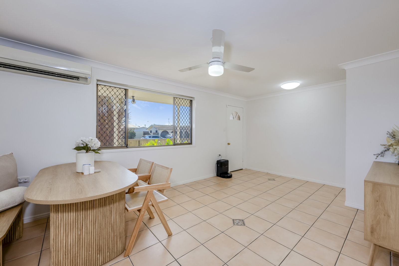6 McLachlan Drive, Avenell Heights  QLD  4670