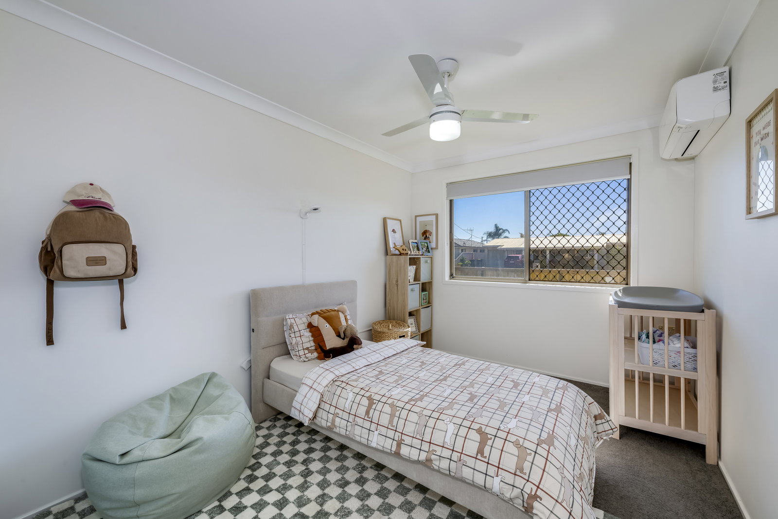 6 McLachlan Drive, Avenell Heights  QLD  4670