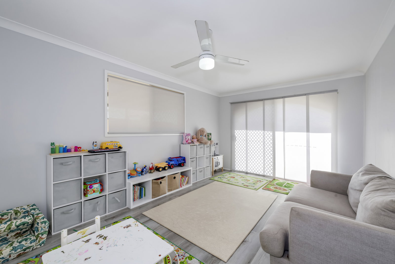 6 McLachlan Drive, Avenell Heights  QLD  4670
