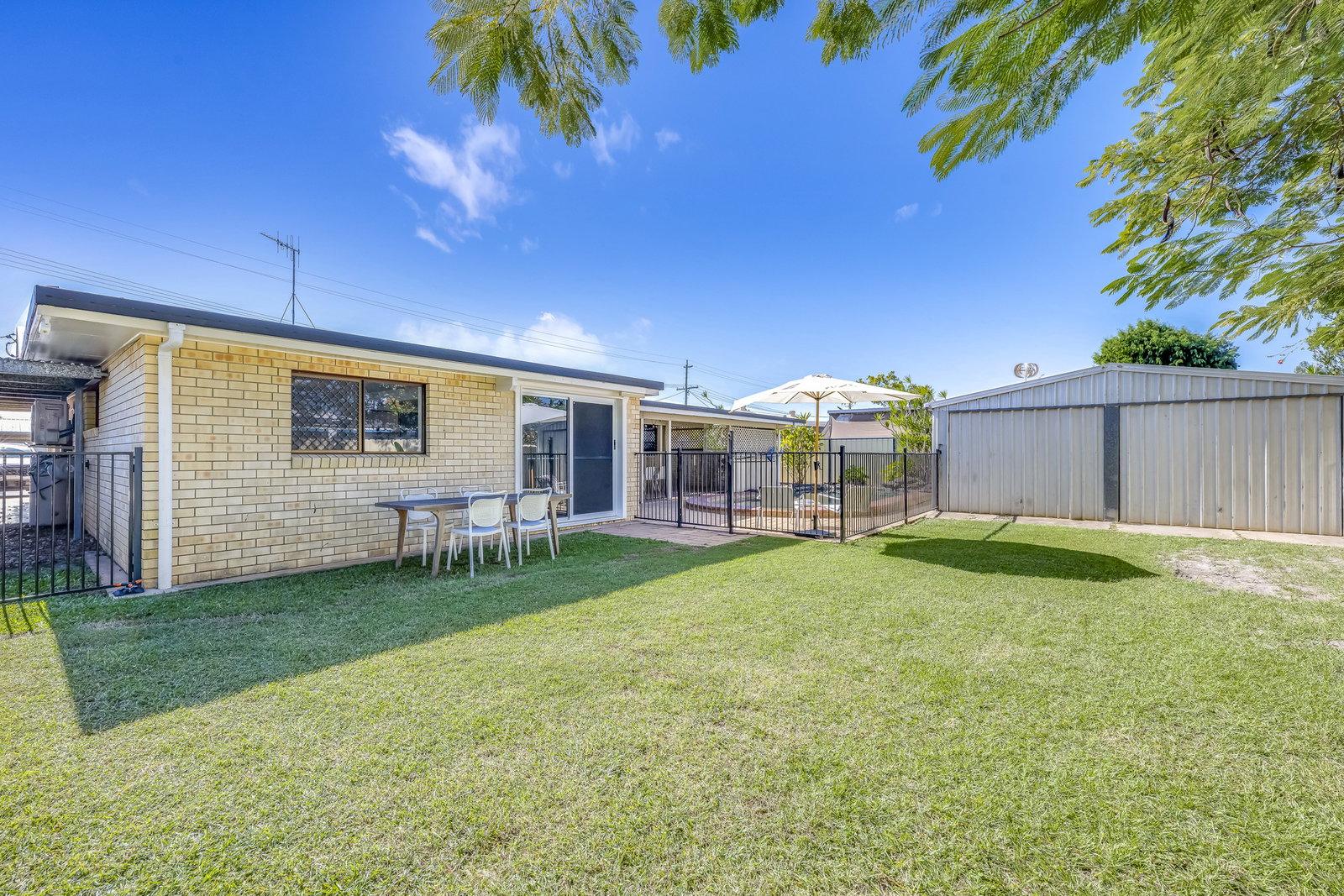 6 McLachlan Drive, Avenell Heights  QLD  4670