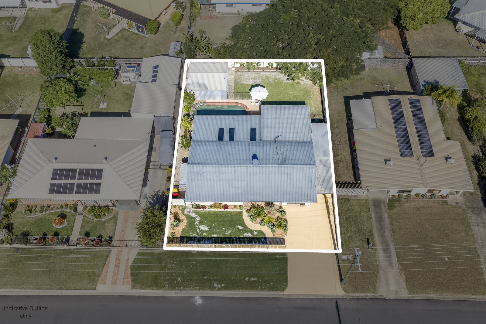 6 McLachlan Drive, Avenell Heights  QLD  4670