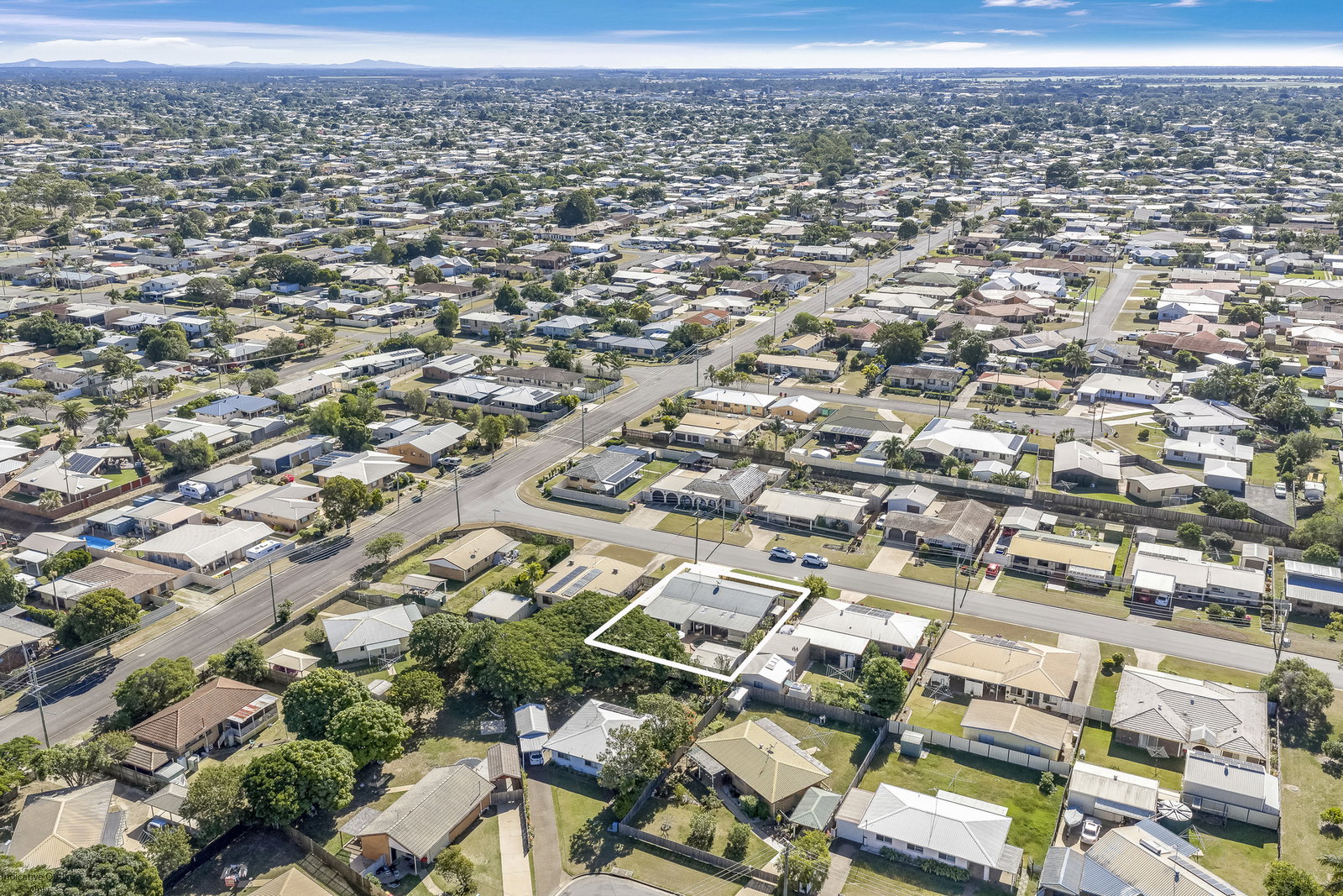 6 McLachlan Drive, Avenell Heights  QLD  4670