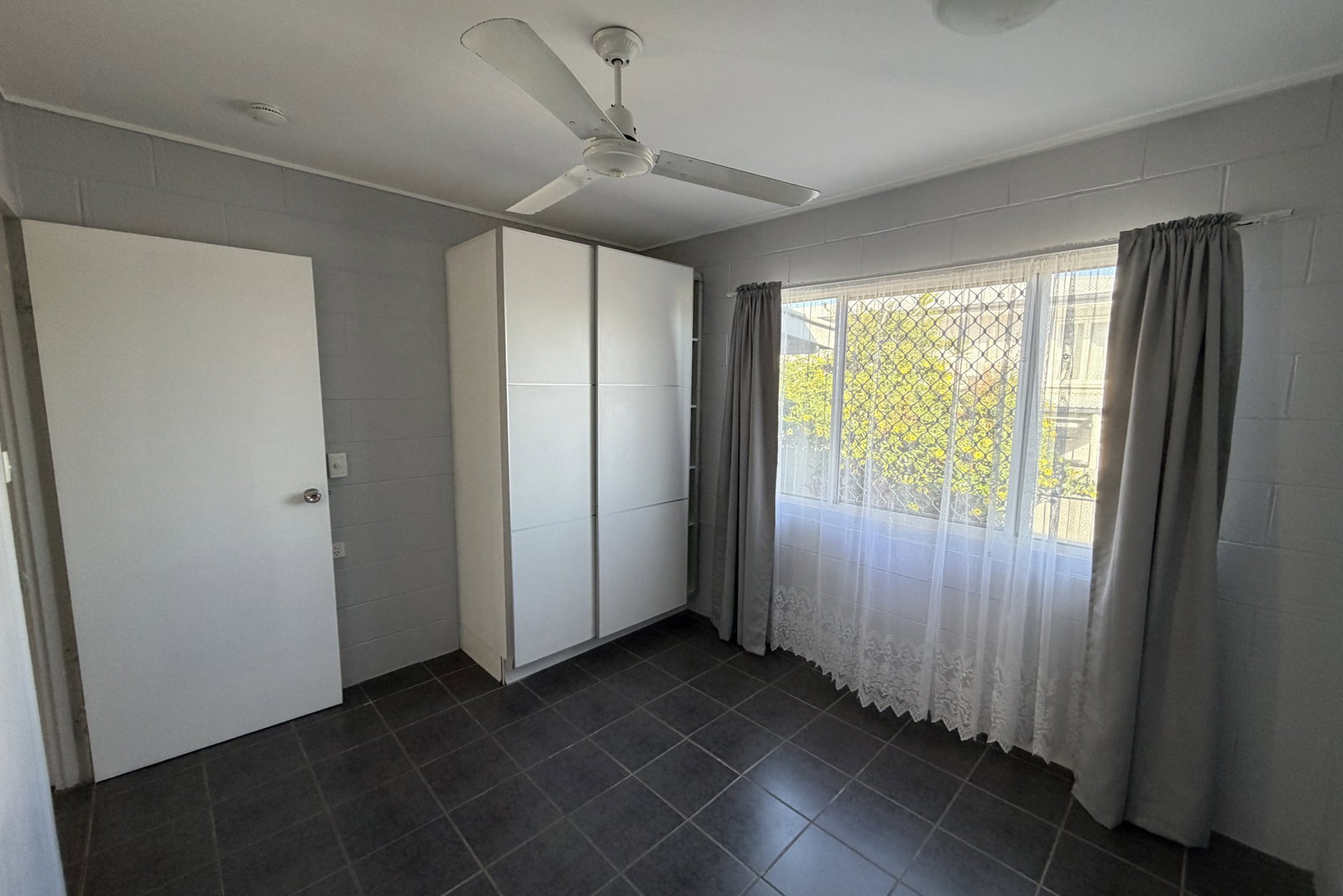 2/1 Norris Street, West Gladstone  QLD  4680