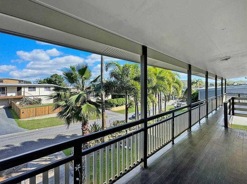28 Illawarra Drive, Kin Kora  QLD  4680
