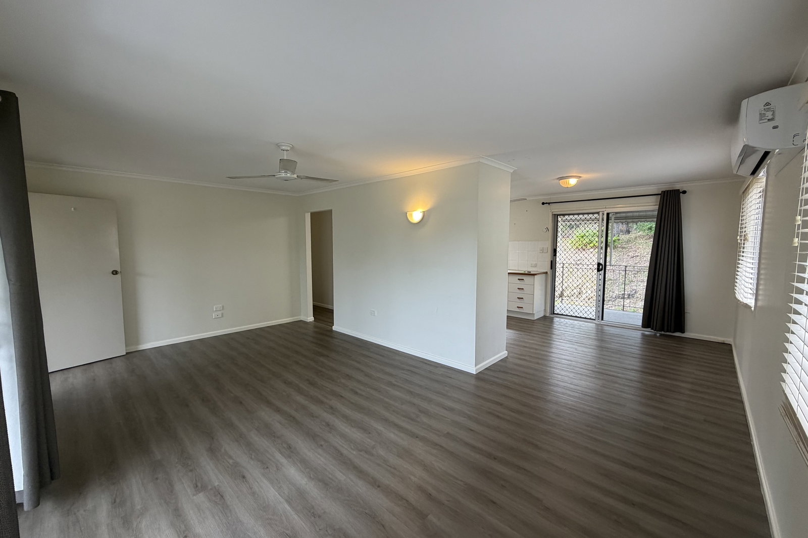28 Illawarra Drive, Kin Kora  QLD  4680